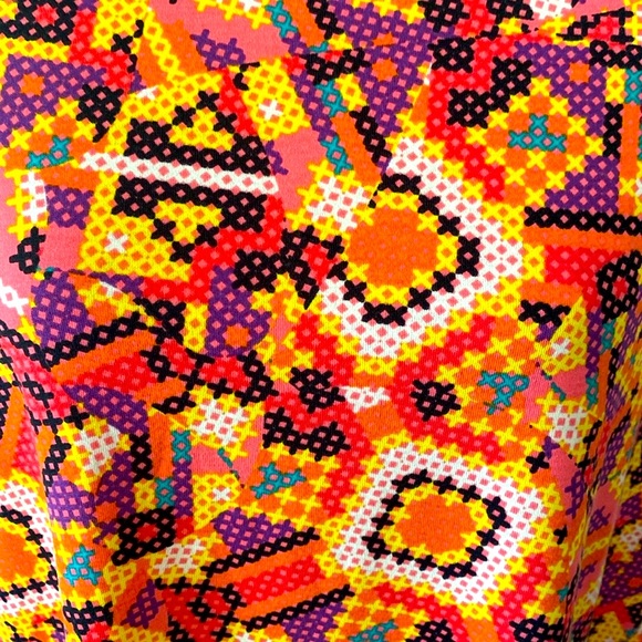 LuLaRoe “IRMA” HIGH-LOW TUNIC OVERSIZED TOP SIZE EXTRA SMALL 🌟NWT🌟 - Picture 3 of 11